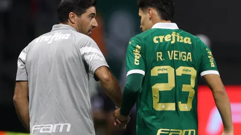 Raphael Veiga será 'sacrificado' contra Flamengo e recuará como segundo volante em esquema de Abel