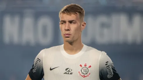 Charles em ação na partida contra o Tricolor Gaúcho. Foto: Robson Mafra/AGIF