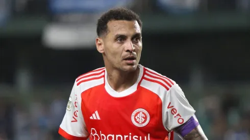 Alan Patrick durante partida do Colorado. Foto: Lucas Gabriel Cardoso/AGIF