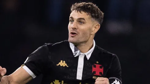 Vegetti comemorando gol em partida entre Vasco e Fluminense, no Estádio Nílton Santos, pelo Campeonato Brasileiro, no dia 10/08/2024. Foto: Ruano Carneiro/IMAGO /Carneiro Images