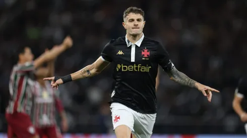 Centroavante vascaíno comemorando o gol no clássico. Photo by Lucas Figueiredo/Getty Images