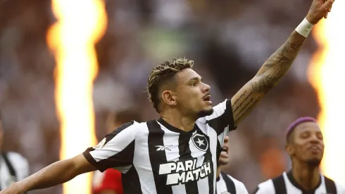 RIO DE JANEIRO, BRAZIL - JULY 30: Tiquinho Soares of Botafogo celebrates after scoring the team's second goal during the match between Botafogo and Coritiba as part of Brasileirao 2023 at Estadio Olimpico Nilton Santos on July 30, 2023 in Rio de Janeiro, Brazil. (Photo by Wagner Meier/Getty Images)