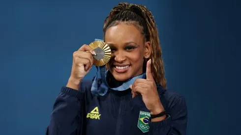Rebeca Andrade superou Simone Biles para ser ouro no solo nas Olimpíadas 2024