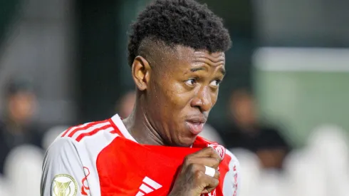 Vitão tem novo cenário na mesa de negociação