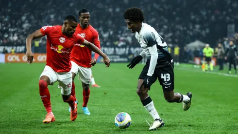 Bragantino x Corinthians pela Copa Sul-Americana terá transmissão ao vivo pelo site do Bolavip Brasil a partir das 20h, com atualizações desde o pré-jogo e últimas notícias do evento.. Foto: Marco Miatelo/AGIF