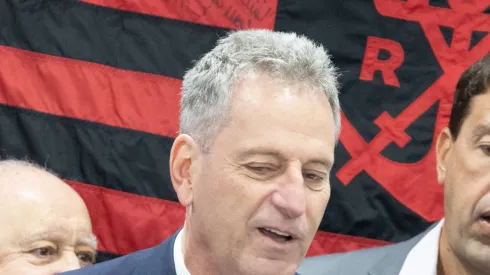 Rodolfo Landim, presidente do Mengão, aceita oferta do exterior.