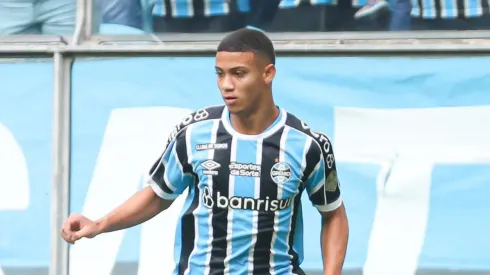 Gustavo Nunes pelo Grêmio. Foto: Maxi Franzoi/AGIF