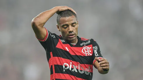 Flamengo liga alerta sobre condição física de De La Cruz