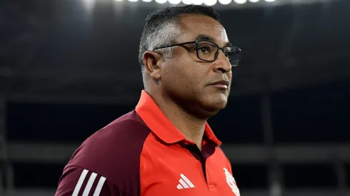 Roger Machado celebra primeira vitória sob o comando do Inter