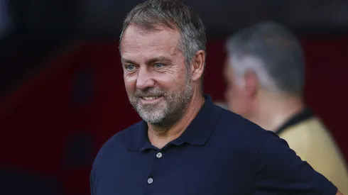 Hansi Flick, treinador do Barcelona. (Foto de Eric Alonso/Getty Images)