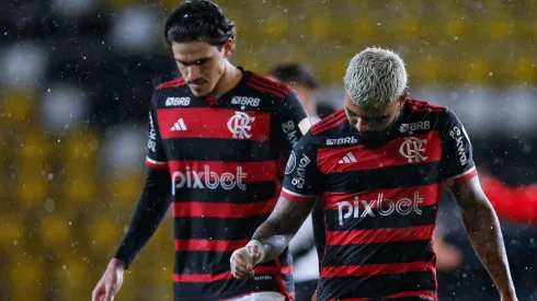 Pedro e Gabigol durante partida pela Libertadores