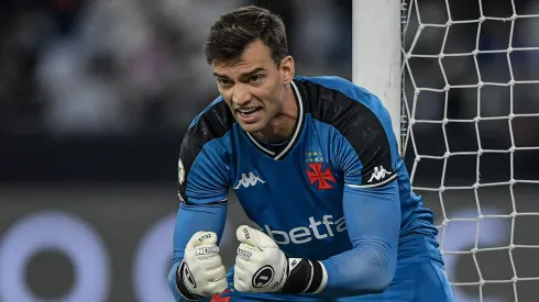 Léo Jardim avaliou trabalho realizado por Pedrinho no Vasco