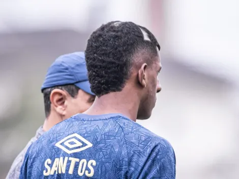 Alejandro Villareal é relacionado pela primeira vez no Santos