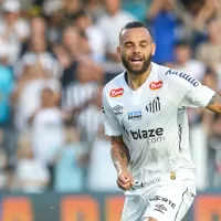 Torcida do Santos não perdoa Guilherme após pênalti perdido em derrota para o Avaí