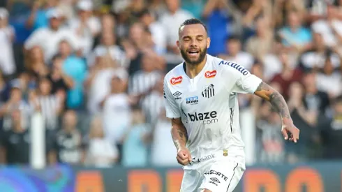 Guilherme perde pênalti na derrota do Santos para o Avaí