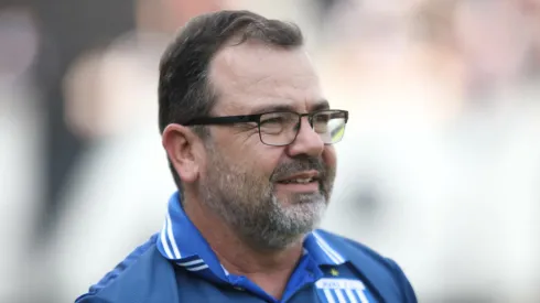 Enderson Moreira durante jogo disputado na Vila Belmiro. Foto: Reinaldo Campos/AGIF