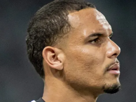 Neris, ex-Cruzeiro, decide comemorar caso marque pelo Vitória