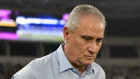 RJ - RIO DE JANEIRO - 18/08/2024 - BRASILEIRO A 2024, BOTAFOGO X FLAMENGO - Tite tecnico do Flamengo durante partida contra o Botafogo no estadio Engenhao pelo campeonato Brasileiro A 2024. Foto: Thiago Ribeiro/AGIF