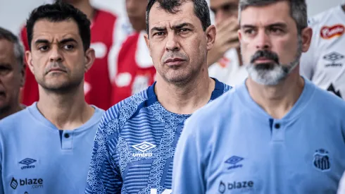 Carille terá que se virar sem três jogadores para sequência da Série B