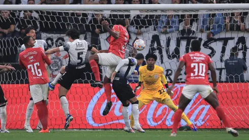 Eduardo jogador do Bragantino durante partida contra o Corinthians no estadio Arena Corinthians pelo campeonato Copa Sul-Americana 2024.