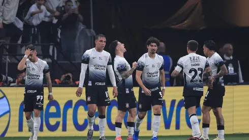 Garro jogador do Corinthians comemora seu gol durante partida contra o Bragantino no estadio Arena Corinthians pelo campeonato Copa Sul-Americana 2024