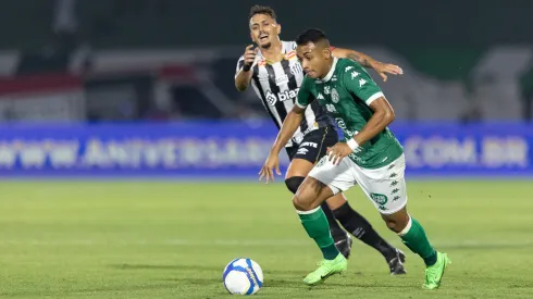 Airton jogador do Guarani durante partida contra o Santos no estadio Brinco de Ouro pelo campeonato Brasileiro B 2024. Foto: Diogo Reis/AGIF