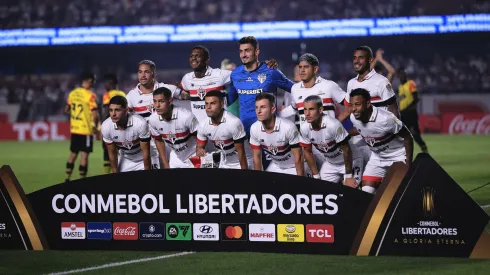 Equipe do SPFC durante partida da primeira fase. Foto: Ettore Chiereguini/AGIF