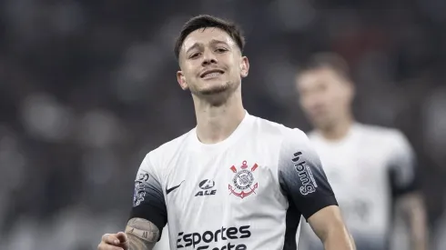 Garro durante a partida contra o Clube de Bragança Paulista.