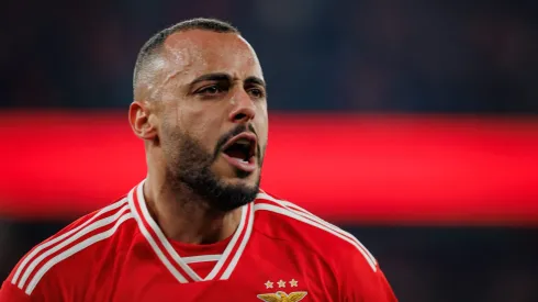 Arthur Cabral deve sair do Benfica e Corinthians abriu conversas para negociar