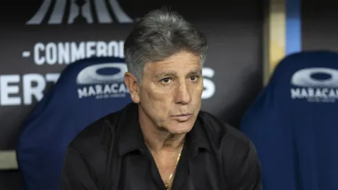 RJ - RIO DE JANEIRO - 20/08/2024 - COPA LIBERTADORES 2024, FLUMINENSE X GREMIO - Renato Portaluppi tecnico do Gremio durante partida contra o Fluminense no estadio Maracana pelo campeonato Copa Libertadores 2024. Foto: Jorge Rodrigues/AGIF