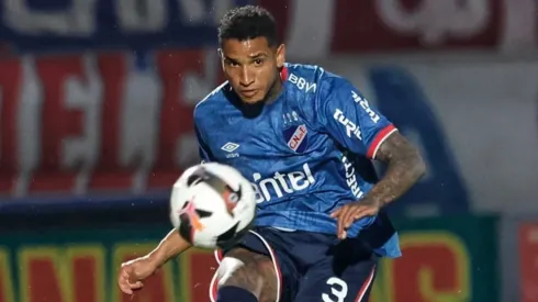 Jogador segue na Unidade de Terapia Intensiva (UTI). Divulgação/Nacional.