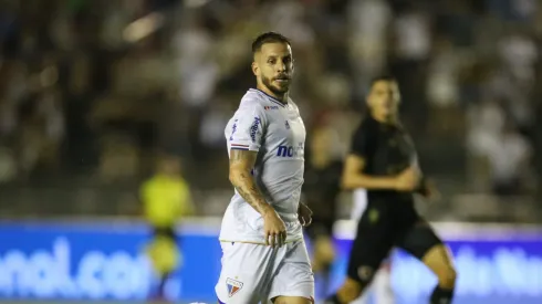 Volante do Fortaleza, Lucas Sasha foi revelado pelo Corinthians