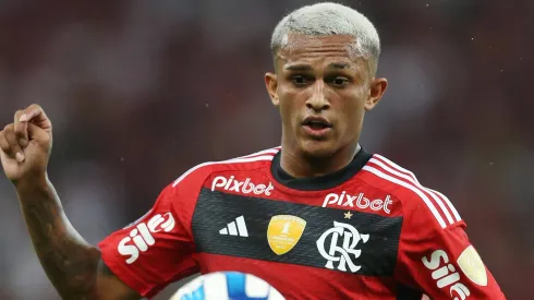 Wesley no Manchester United é falado por dirigente do Flamengo