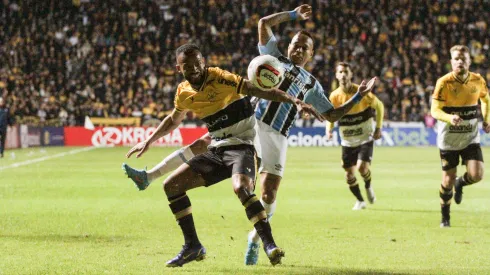 Criciúma x Grêmio terá transmissão do Bolavip Brasil a partir das 14h30 neste domingo (25). Foto: Lucas Sabino/AGIF