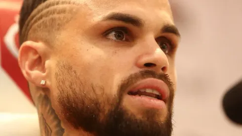 Michael durante a apresentação no Ninho do Urubu. Foto: Gilvan de Souza / CRF.