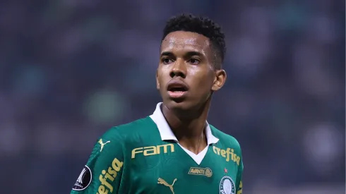 Estêvão jogando pelo Palmeiras. Foto: Marcello Zambrana/AGIF