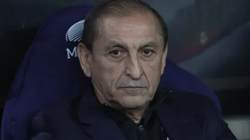 RIO DE JANEIRO, BRAZIL - AUGUST 17: Head coach Ramon Diaz of Corinthians looks on prior to the match between Fluminense and Corinthians as part of Brasileirao 2024 at Maracana Stadium on August 17, 2024 in Rio de Janeiro, Brazil. (Photo by Wagner Meier/Getty Images)