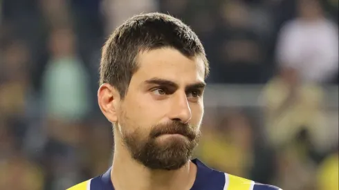 Santos está na disputa por Luan Peres.