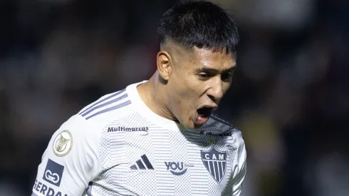 Zaracho passou por cirurgia e Dr. Lasmar contou tudo sobre a situação do jogador