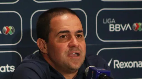 André Jardine durante coletiva de imprensa. Técnico pode 'tirar' jogador do Verdão.