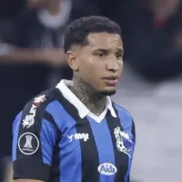 Com quadro neurológico crítico, Juan Izquierdo segue internado; Calleri e Michel Araújo visitam hospital