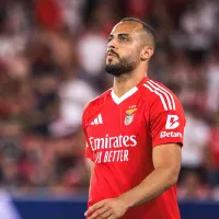 Corinthians aposta tudo em Arthur Cabral e melhora oferta pelo atacante