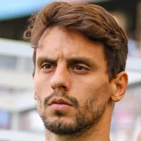 Rodrigo Caio vive situação triste no Grêmio e torcedores comentam: “fim melancólico”