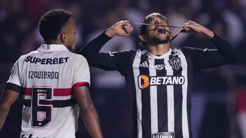 Wellington do São Paulo e Gustavo Scarpa jogador do Atletico-MG interagem durante partida estadio Morumbi pelo campeonato Copa Do Brasil 2024