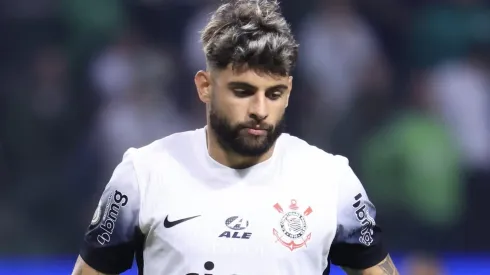 Yuri Alberto é um dos mais criticados, mas comissão técnica apoia o jogador