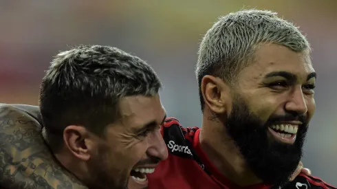 Gabigol e De Arrascaeta tem data para voltar ao time de Tite.