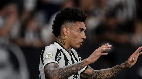 Igor Jesus foi decisivo para o Botafogo. Foto: Thiago Ribeiro/AGIF