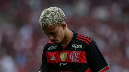 Matheus Gonçalves quer permanecer no Flamengo