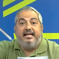 Ricardinho Martins confirma que Cuca se ofereceu ao Santos: \'Deu sinal de vida\'