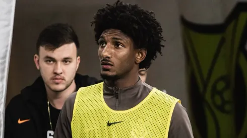 Talles Magno expõe sobre situação envolvendo lesão no ombro